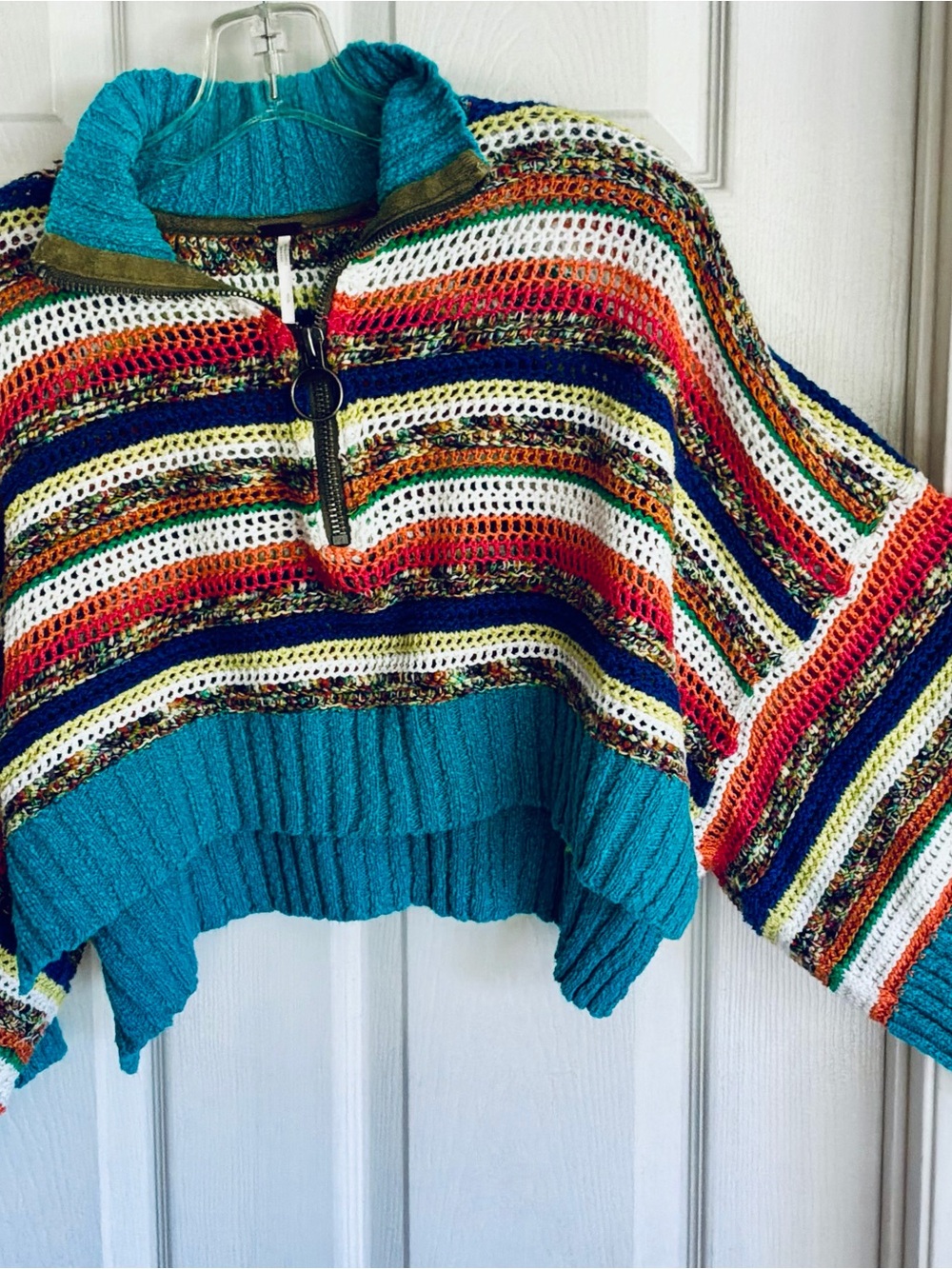 FREE PEOPLE..oversized sweater - Picture 3 of 8